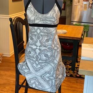 Patagonia Women's Dress - Black and White